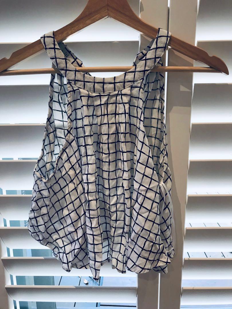 8x Crop Tops Size 6 8 Women S Fashion Clothes On Carousell
