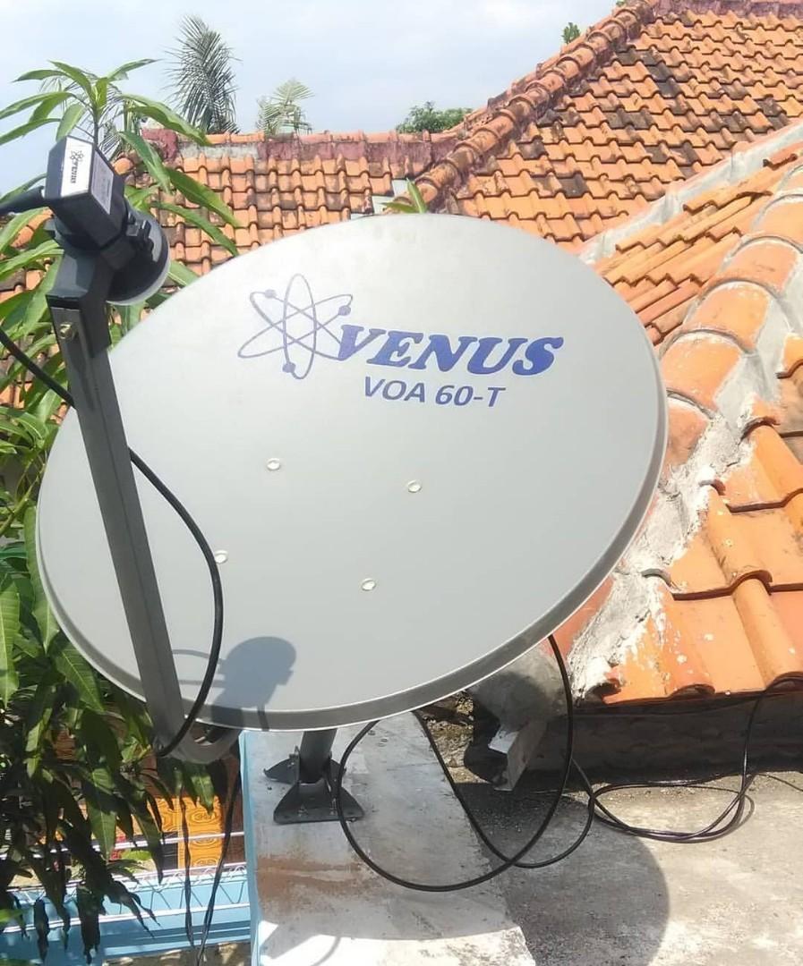 Antena Parabola Mini, Elektronik, TV & Perlengkapan Hiburan di Carousell