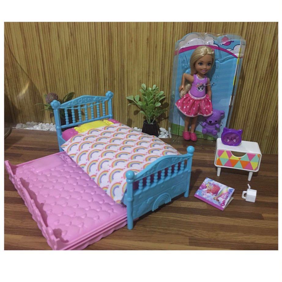 barbie club chelsea bedtime doll & playset