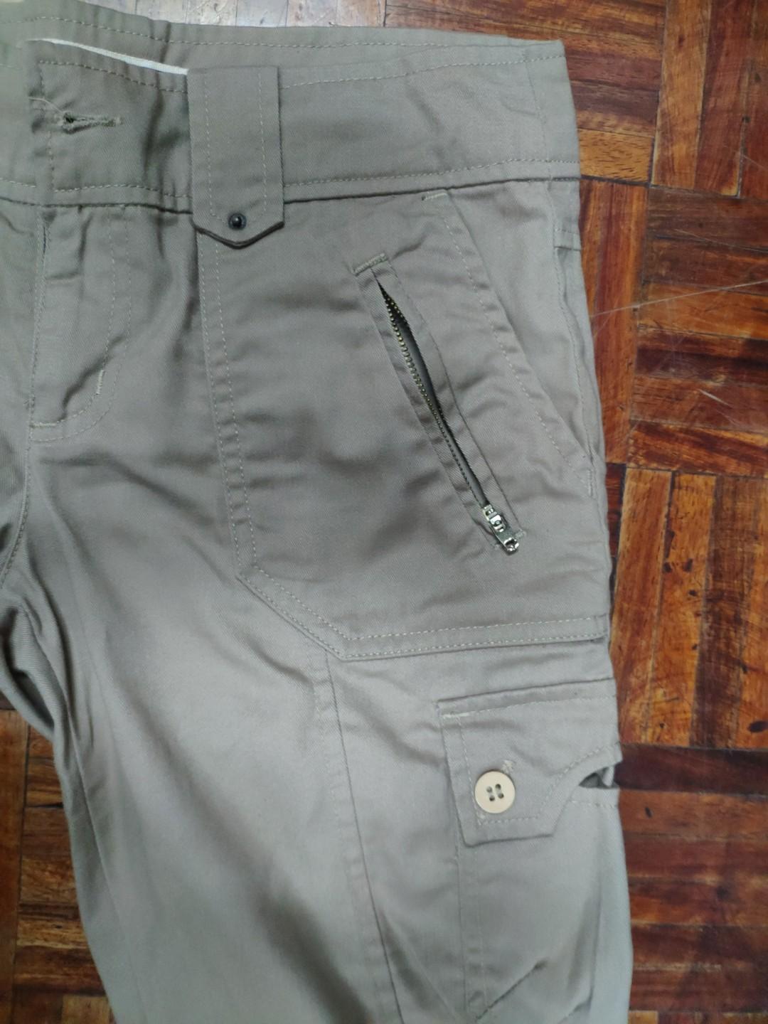 BRANDED Cargo shorts for Women, knee length , barely used, Women's Fashion,  Bottoms, Other Bottoms on Carousell