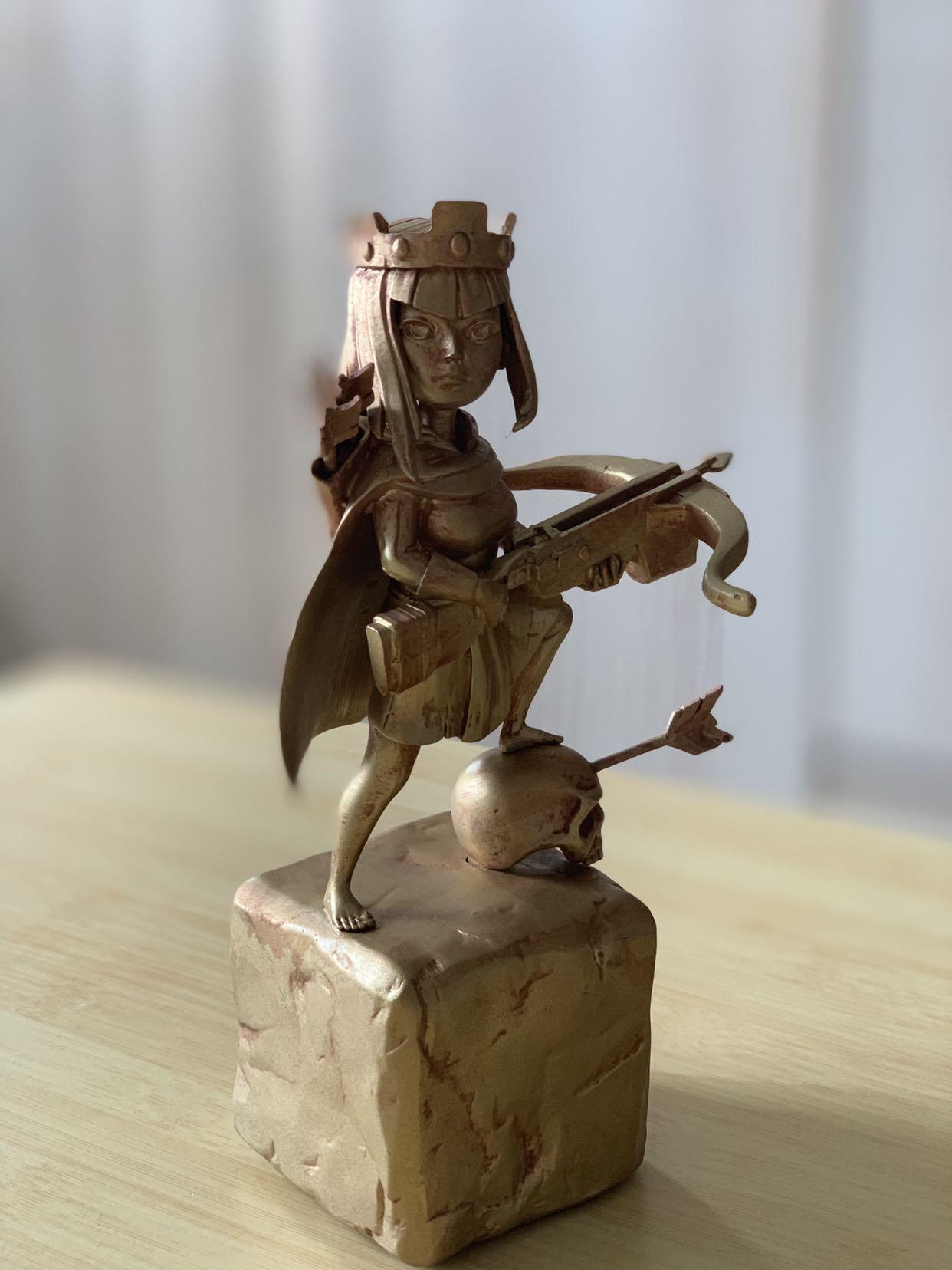 Limited Edition Gold Archer Queen Statue Clash of Clans, Video Gaming