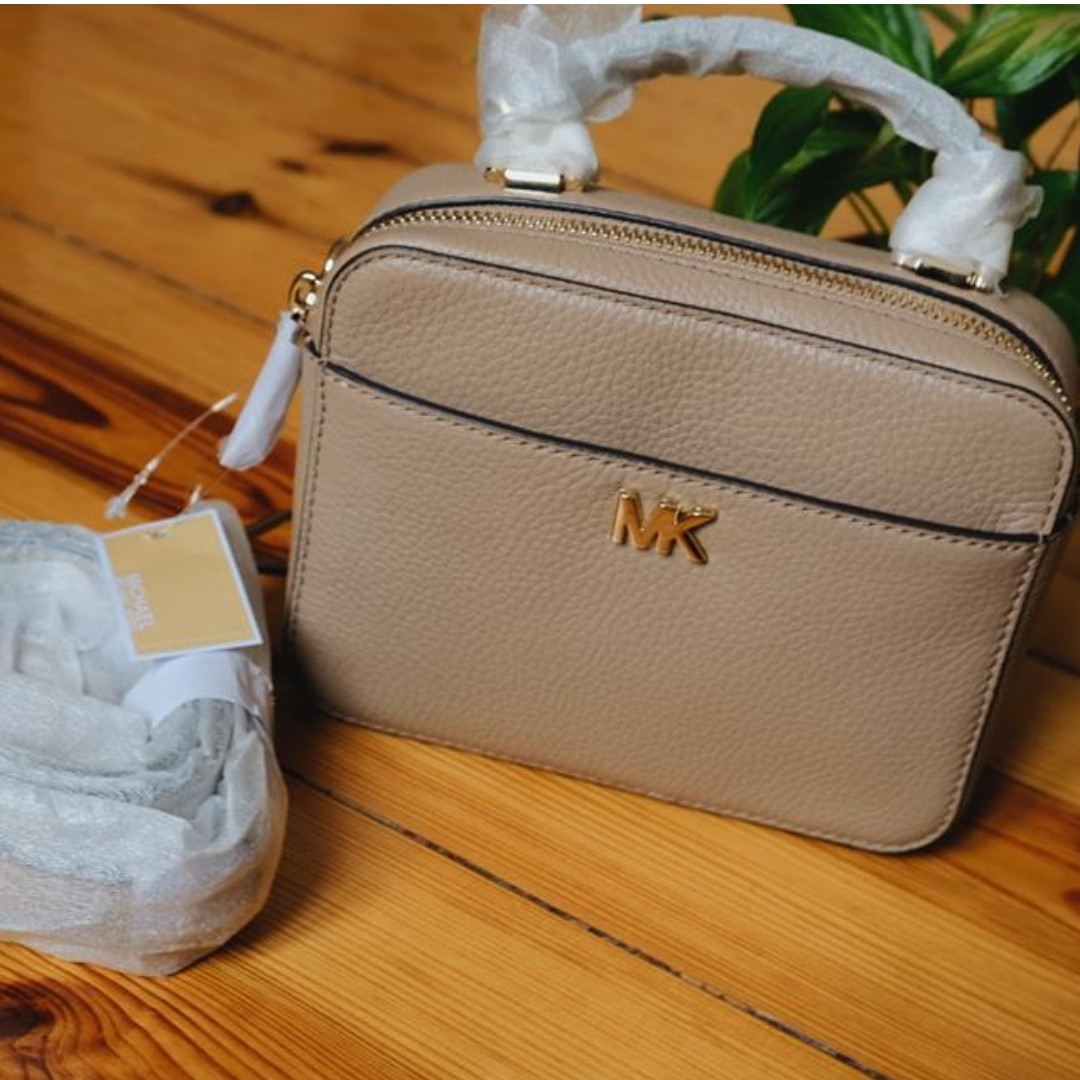 michael kors truffle purse