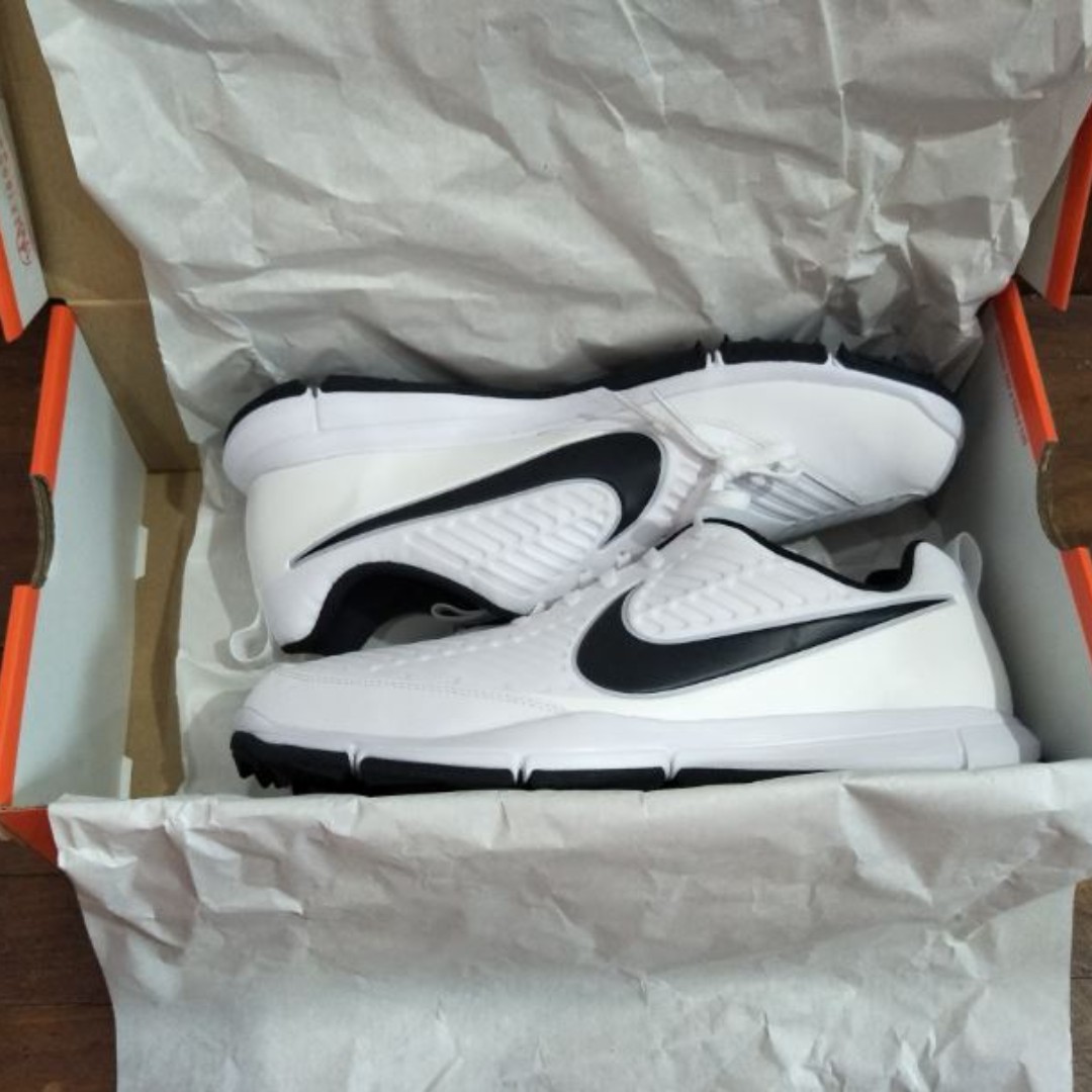 nike explorer golf shoes