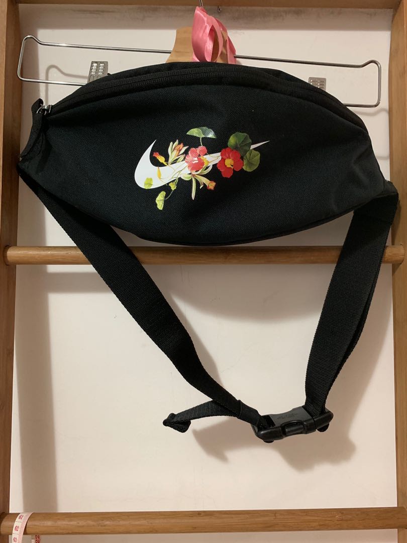 nike hip pack floral