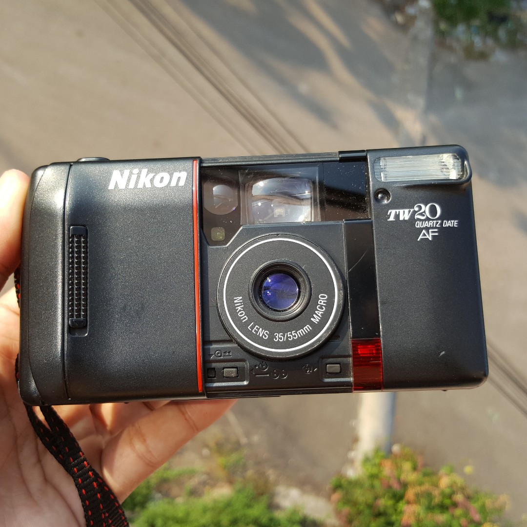 Nikon Tw20 Af Photography Cameras Others On Carousell The tw20 can be switched between two focal lengths: nikon tw20 af