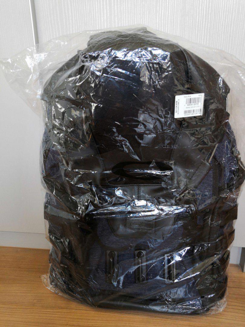 Oakley Kitchen Sink Lx Navy Blue Men S Fashion Bags Wallets
