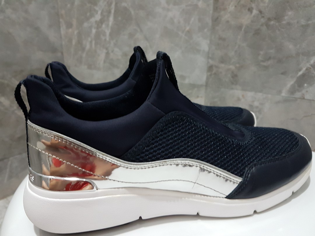 View Sepatu Sport Michael Kors PNG
