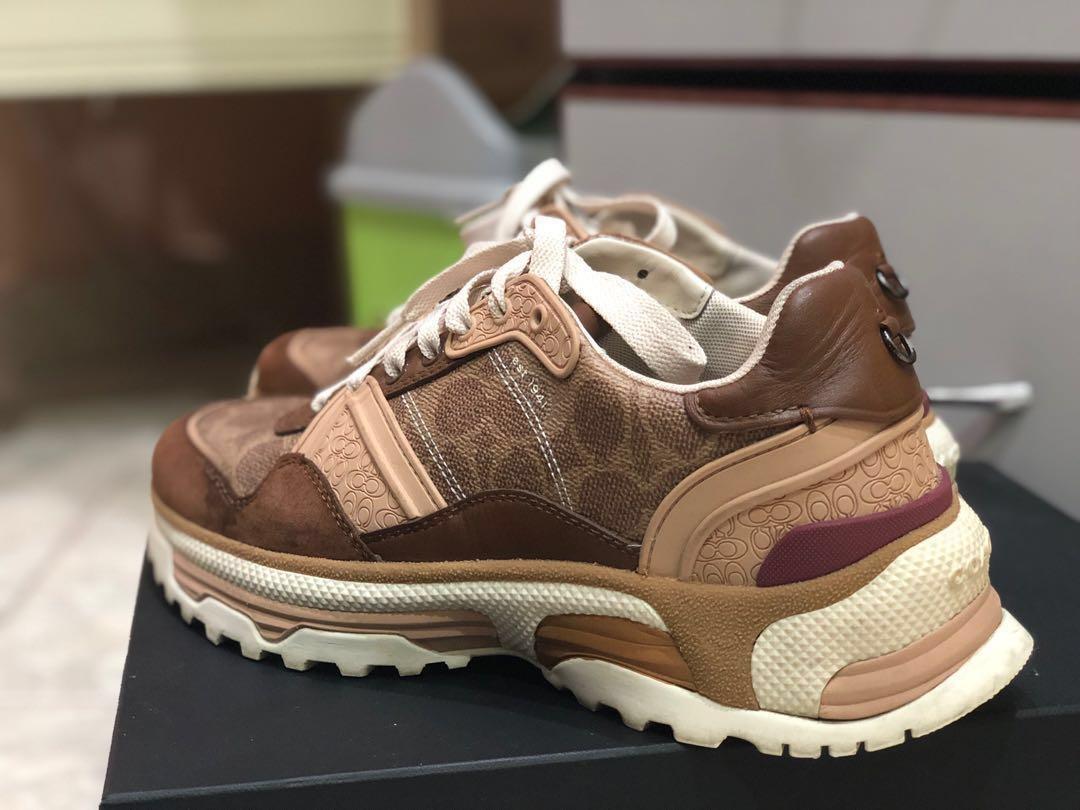 C143 2025 signature runner