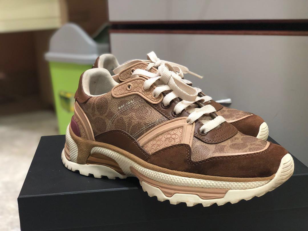 C143 clearance signature runner