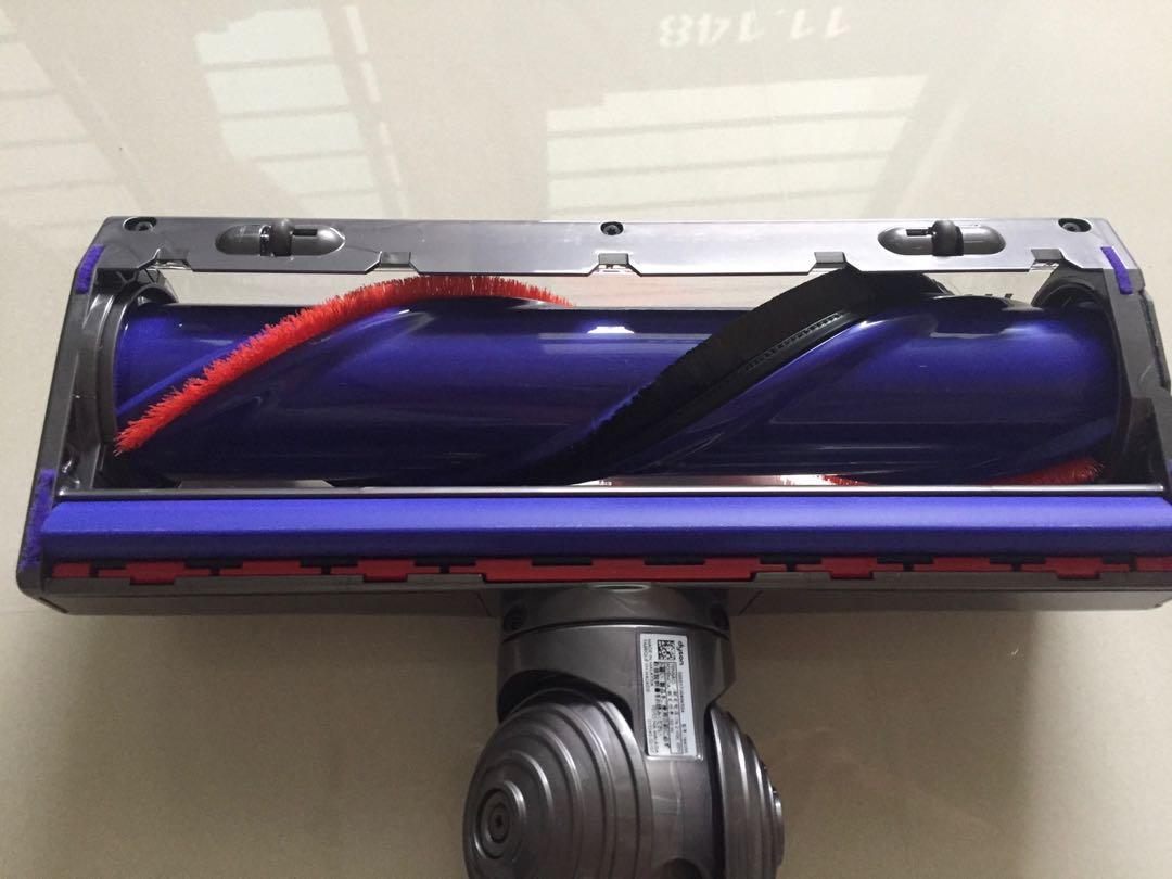 Dyson V8 Motörhead carpet tool, Furniture & Home Living, Cleaning