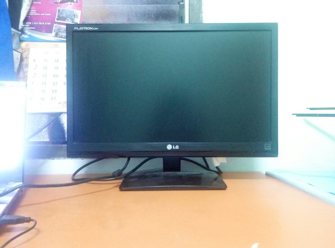 Monitor LG flatron E2041, Computers & Tech, Parts & Accessories ...
