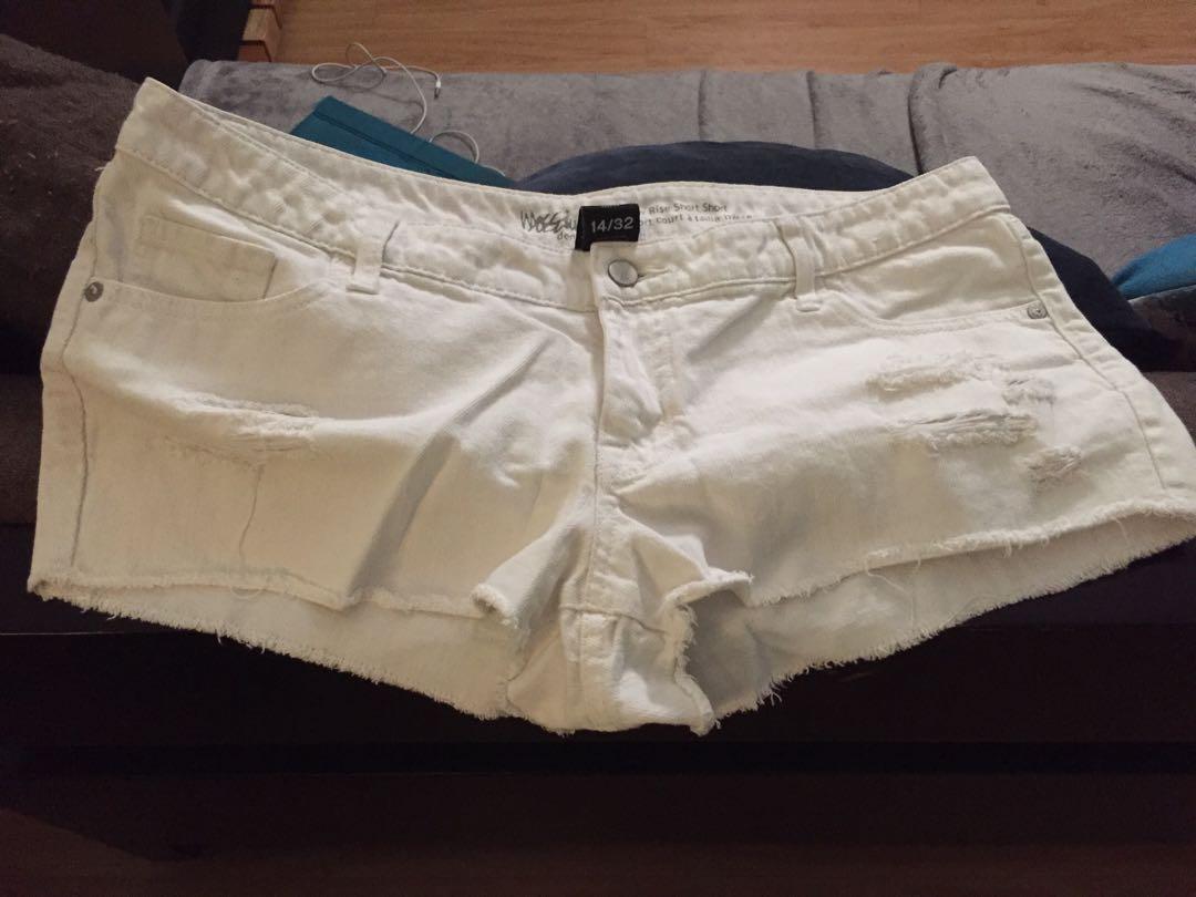 mossimo low rise short short