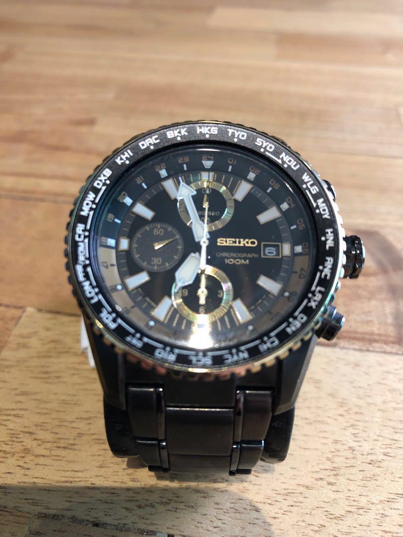 Seiko Chronograph Black & Gold, Men's Fashion, Watches & Accessories,  Watches on Carousell