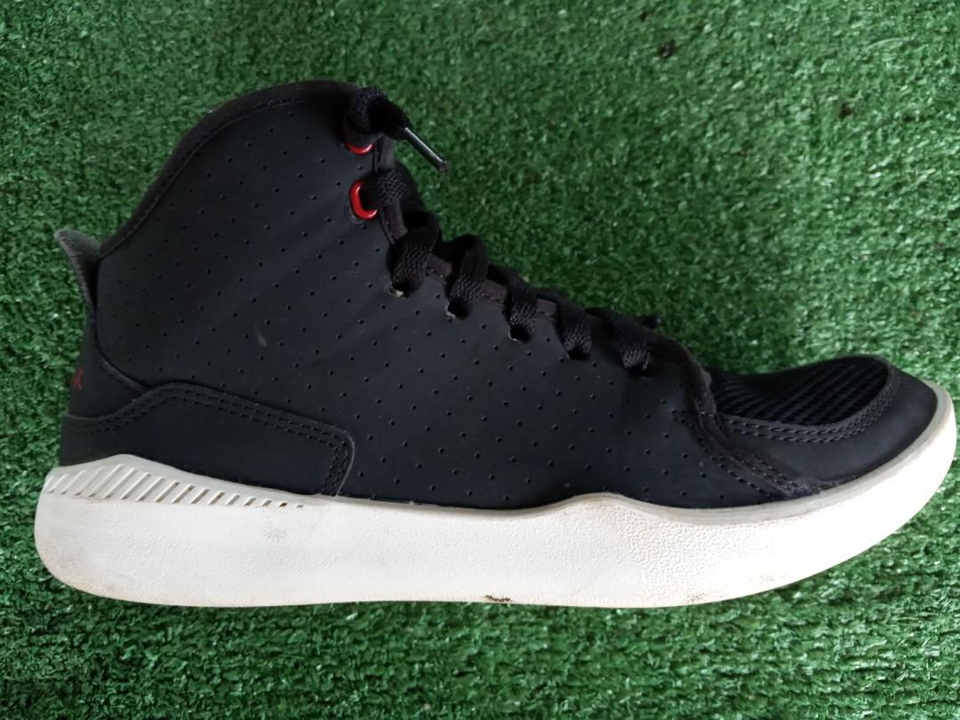 Sepatu Basket Original, Fesyen Pria, Sepatu , Sneakers di Carousell