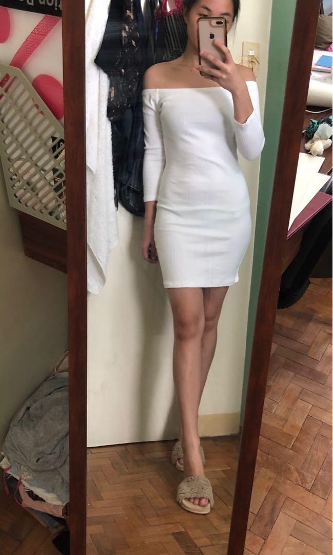 White off shoulder body con dress (Category: Dresses) located in Cebu City. Submitted by samanthadyle (Listing ID 219394540, Image 3). Description: Never used, bought in surplus Fits xs-small You may ask for when worn.