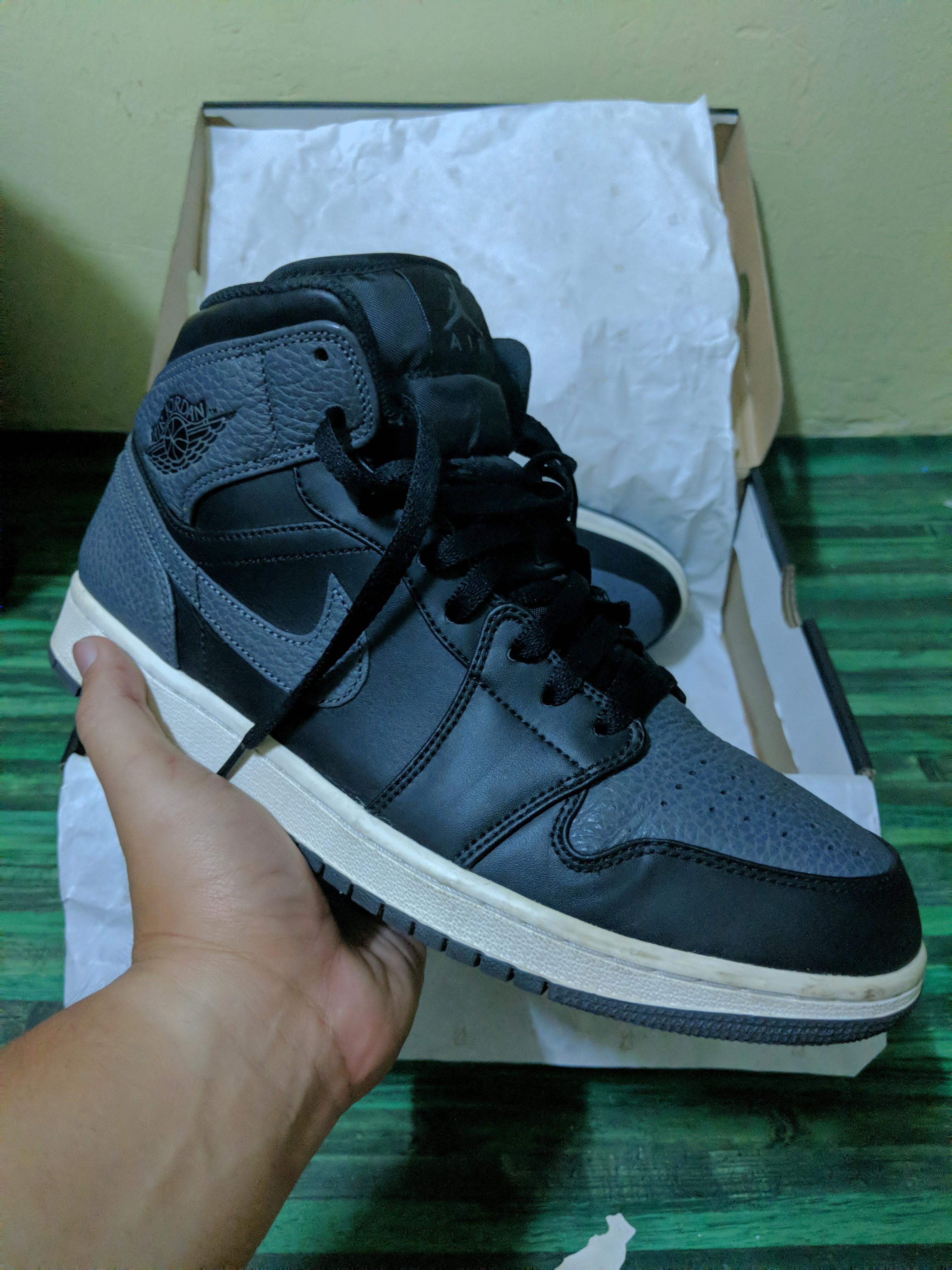 Air Jordan 1 Mid Black Dark Grey Summit White