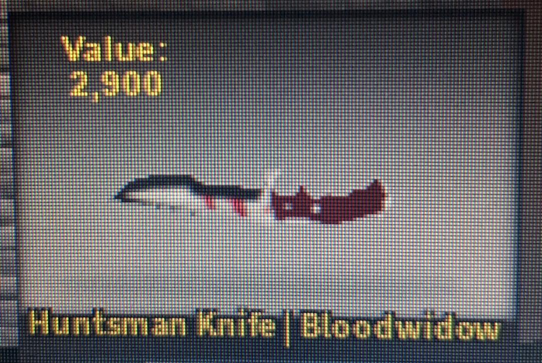 Cb R Huntsman Knife Bloodwidow Toys Games Video Gaming In Game Products On Carousell - cb r roblox