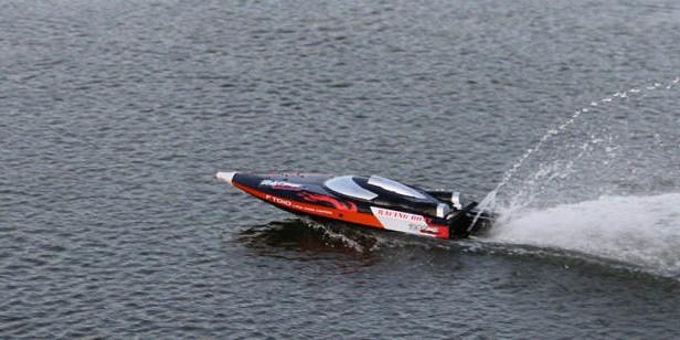 FT010 2.4G RC RACING BOAT BUILT IN COOLING SYSTEM WITH RIGHTING