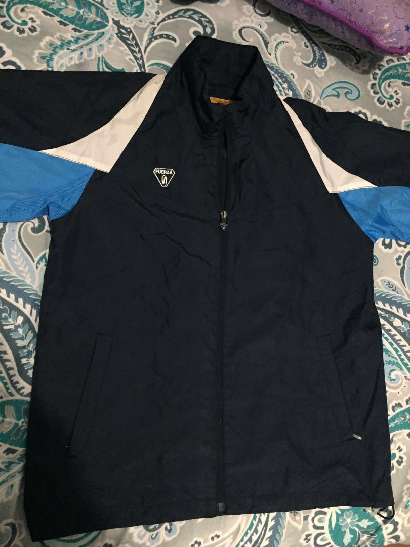 Fuerza jacket clearance
