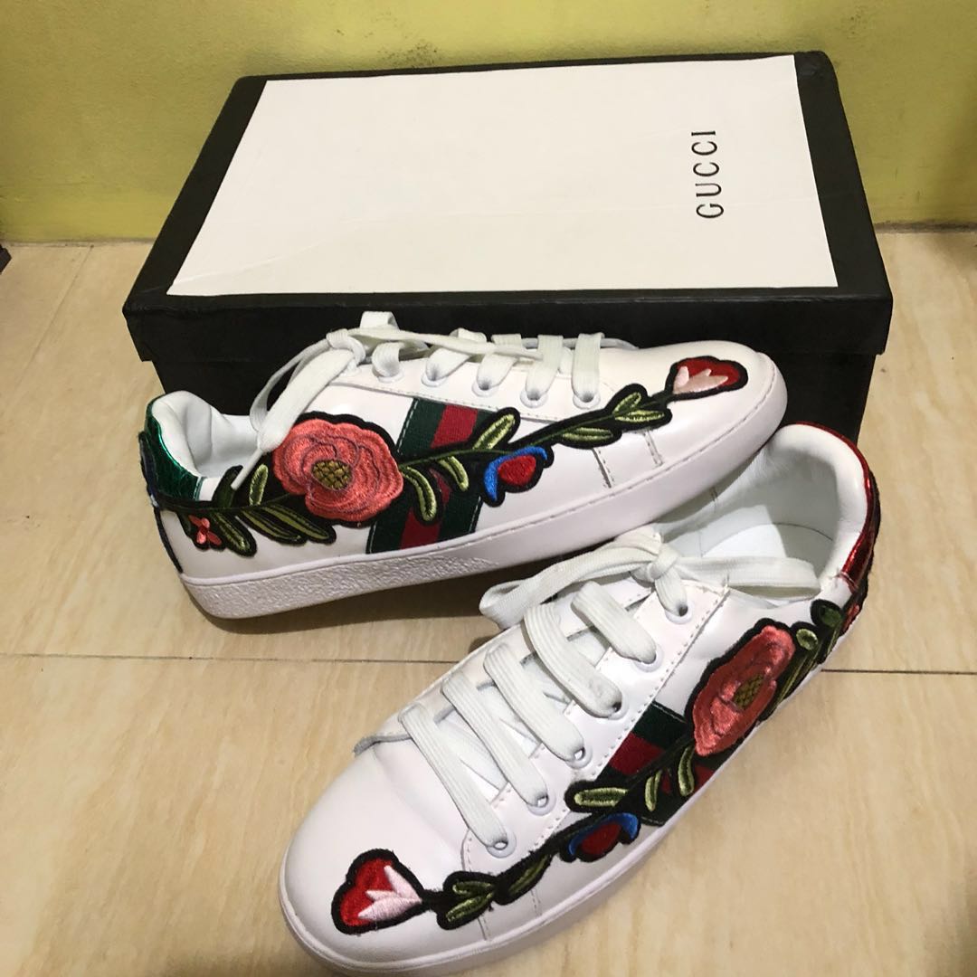 gucci embroidered sneakers