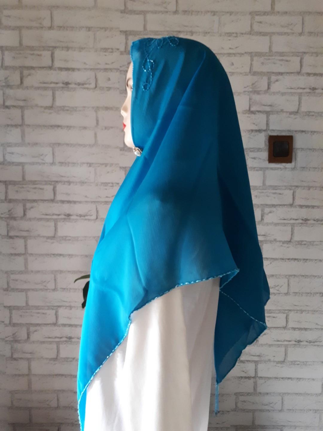 Kerudung Pesta Segitiga Biru Tosca Fesyen Wanita Muslim Fashion Lainnya Di Carousell