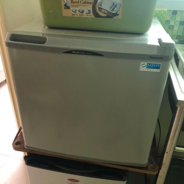 Panasonic mini bar fridge, TV & Home Appliances, Kitchen Appliances