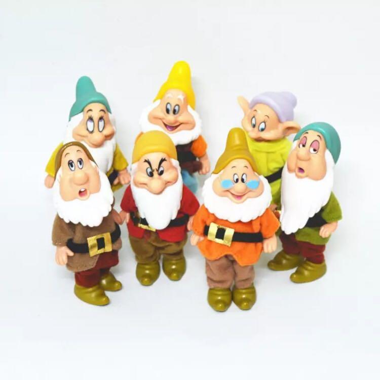 seven dwarfs doll set