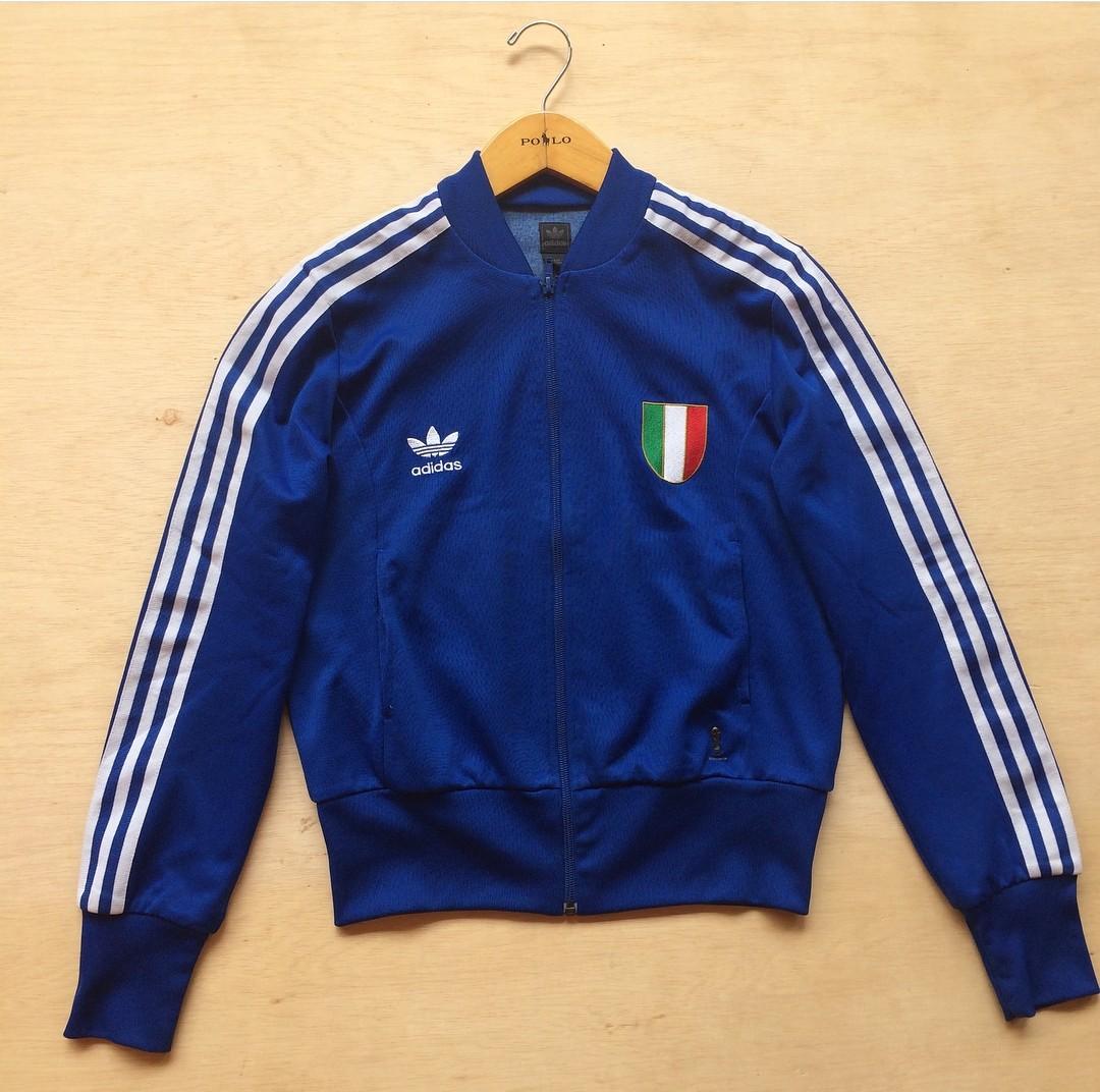 {keywor d} adidas italia track top