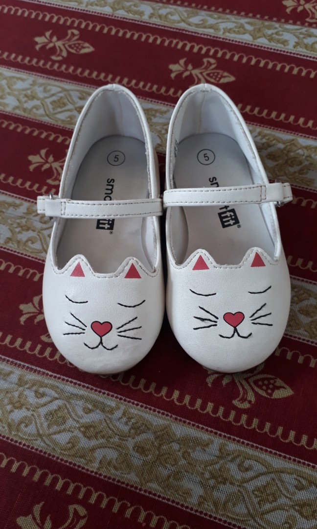 white shoe for girl