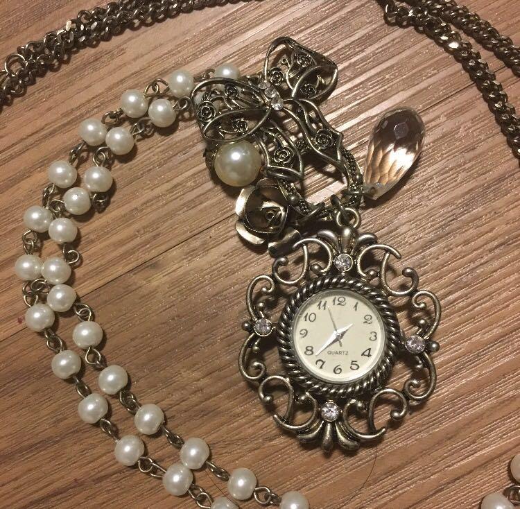 Diva Vintage Pocket Watch Necklace Women S Fashion Jewellery Necklaces On Carousell
