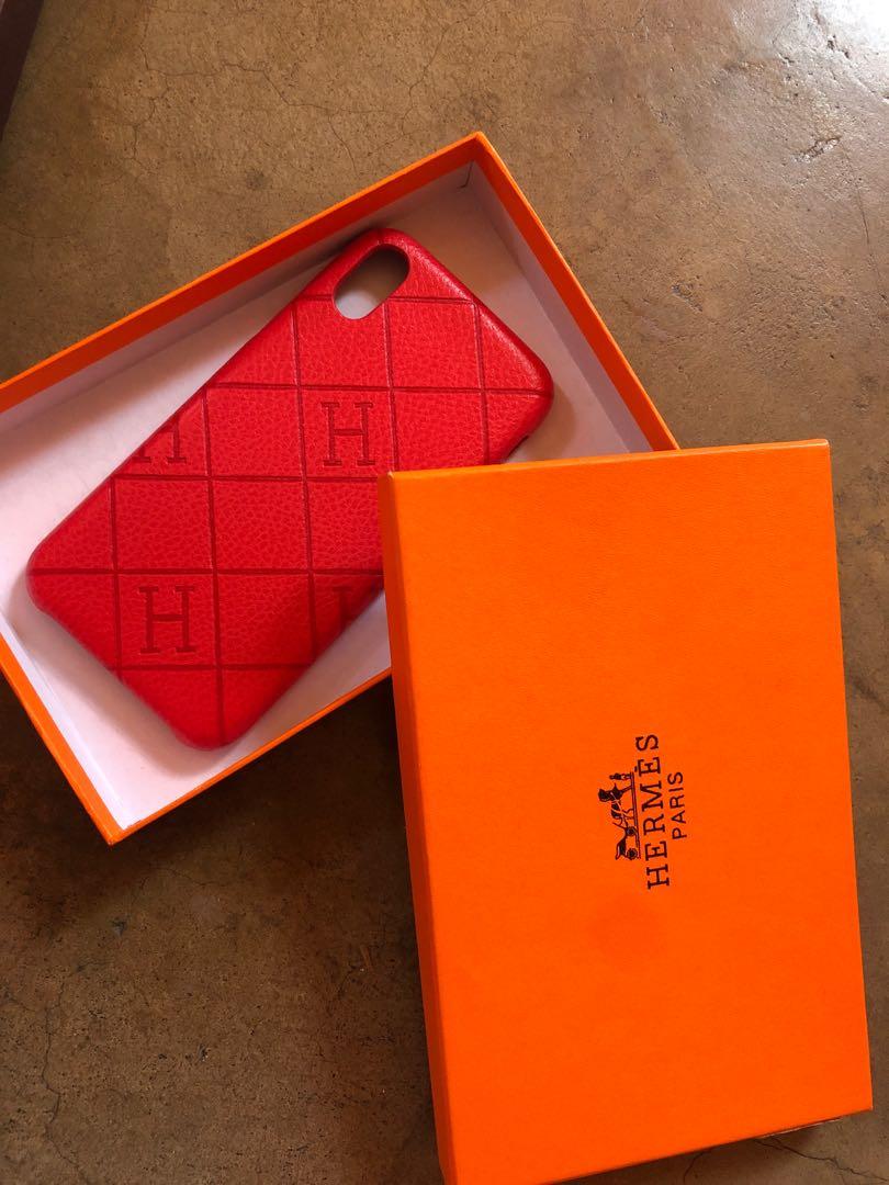 iPhone X Case (Category: iPhone X Series) located in Manila. Submitted by gcrbear (Listing ID 219729412, Image 1). Description: Never been used.