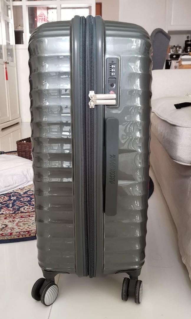 american tourister erie spinner