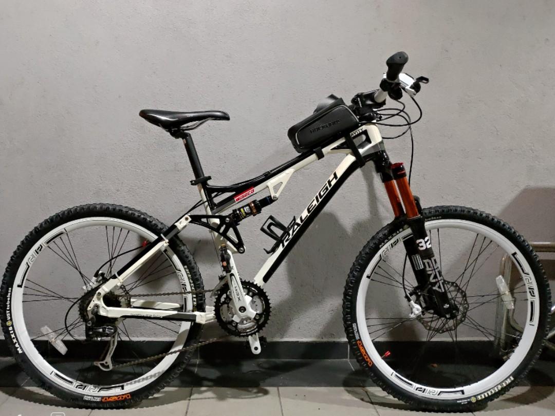 Raleigh MTB full suspension Sports Equipment Bicycles Parts