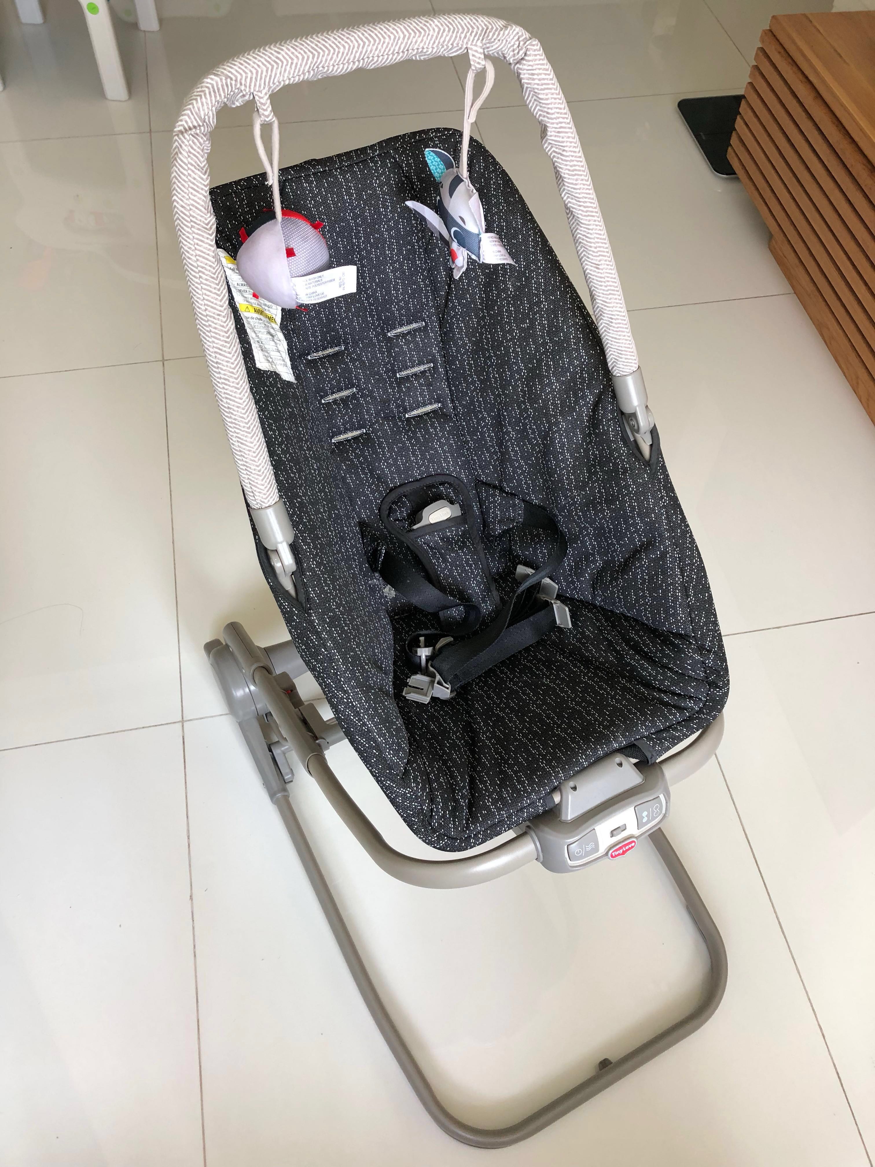 Tiny Love Luxe Close to Me Baby Bouncer Black, Babies & Kids, Infant ...