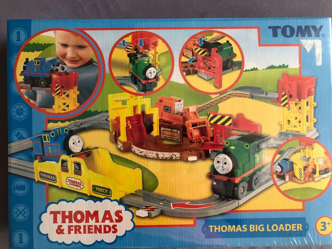 tomy thomas and friends big loader