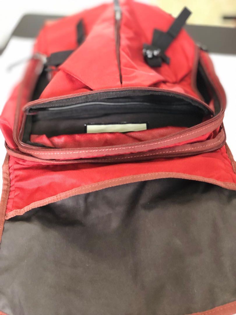 Victorinox Luggage Altmont 3.0 Flapover Laptop Backpack (Red), Women's