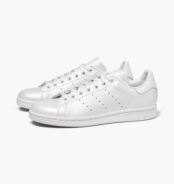 womens adidas sneakers white