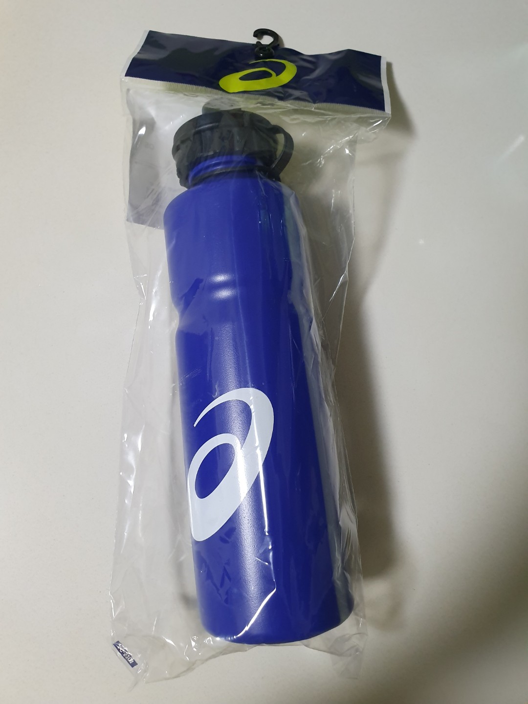 asics water bottle asics water bottle