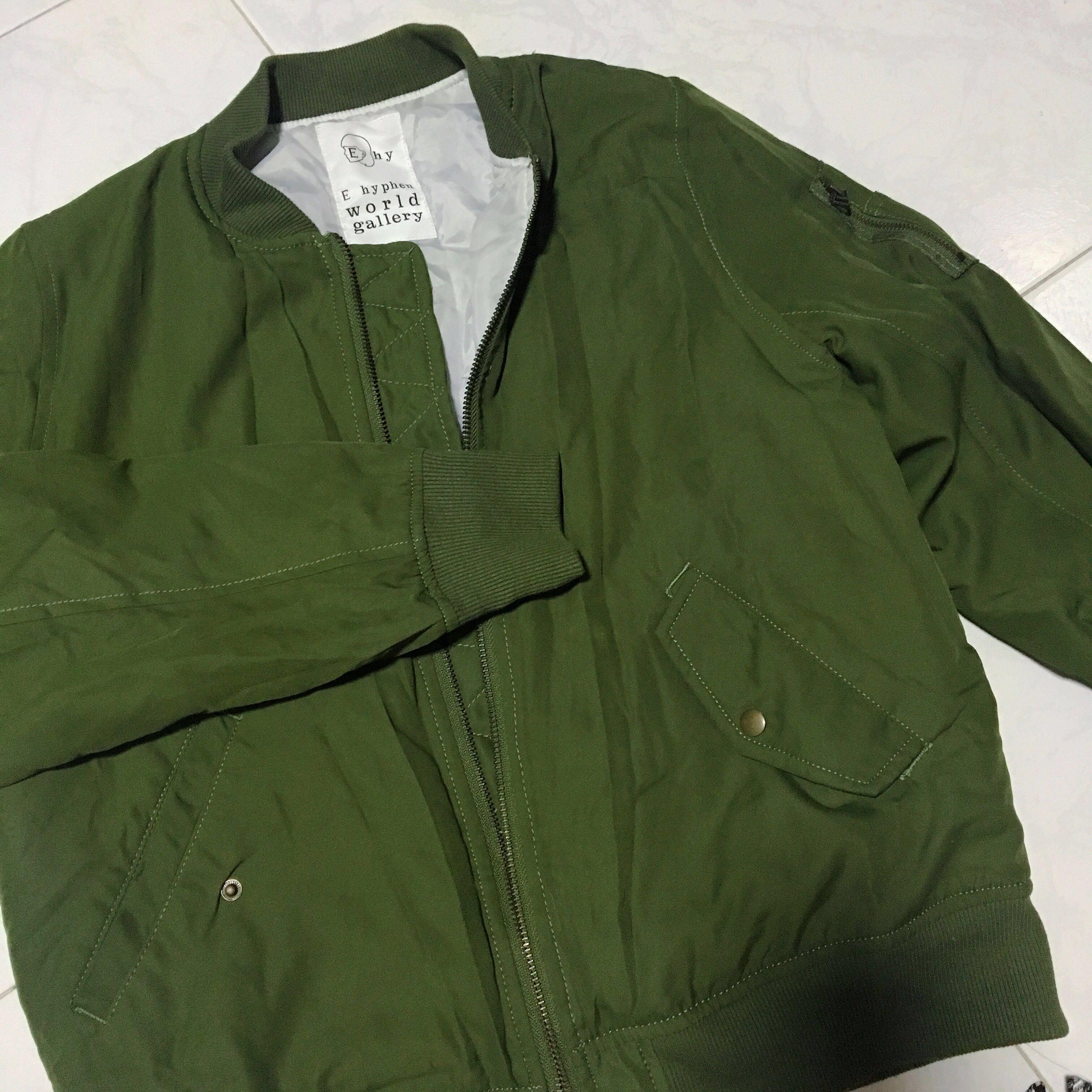 Bn E Hyphen World Gallery Japan Zip Up Bomber Jacket Green Women S Fashion Coats Jackets And Outerwear On Carousell