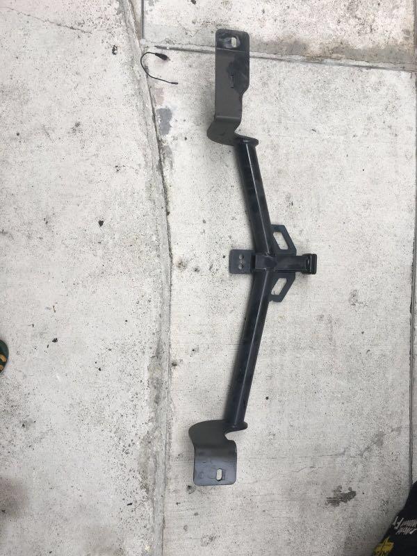 Buzzrack Entourage Bike Platform Hitch Receiver Used twice Car Accessories Accessories on Carousell
