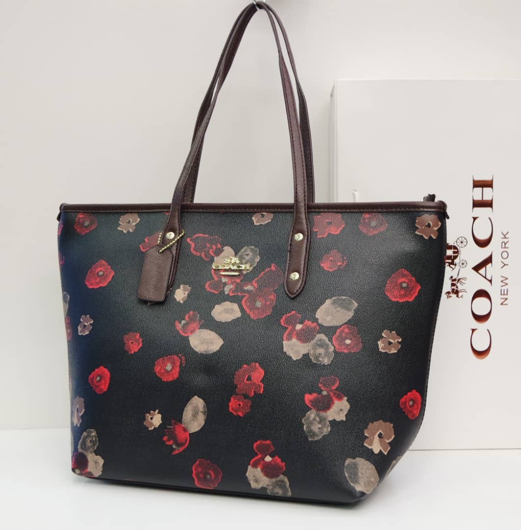 Coach floral tote bag Women s Fashion Bags Wallets Tote Bags