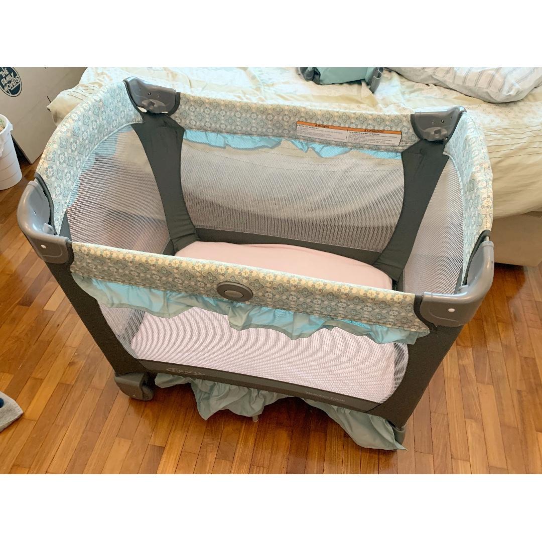 graco travel crib