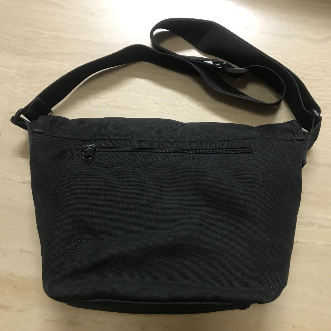 dickies courier satchel