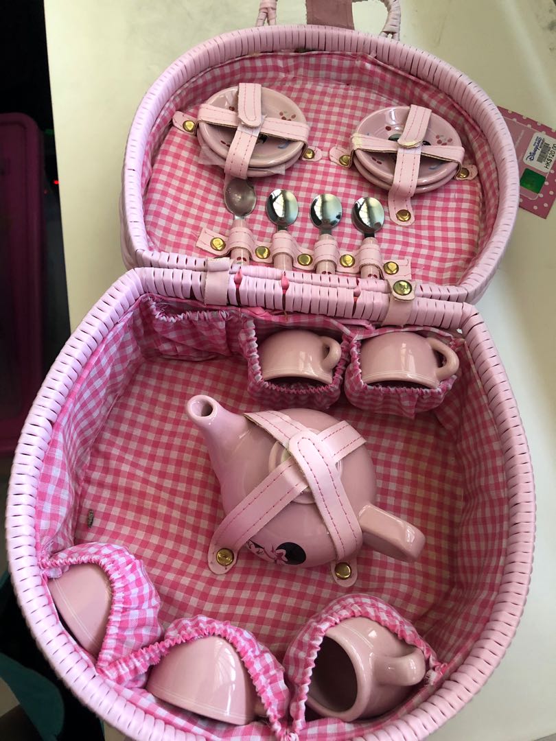 Disney Porcelain tea set minnie mouse Everything Else on Carousell