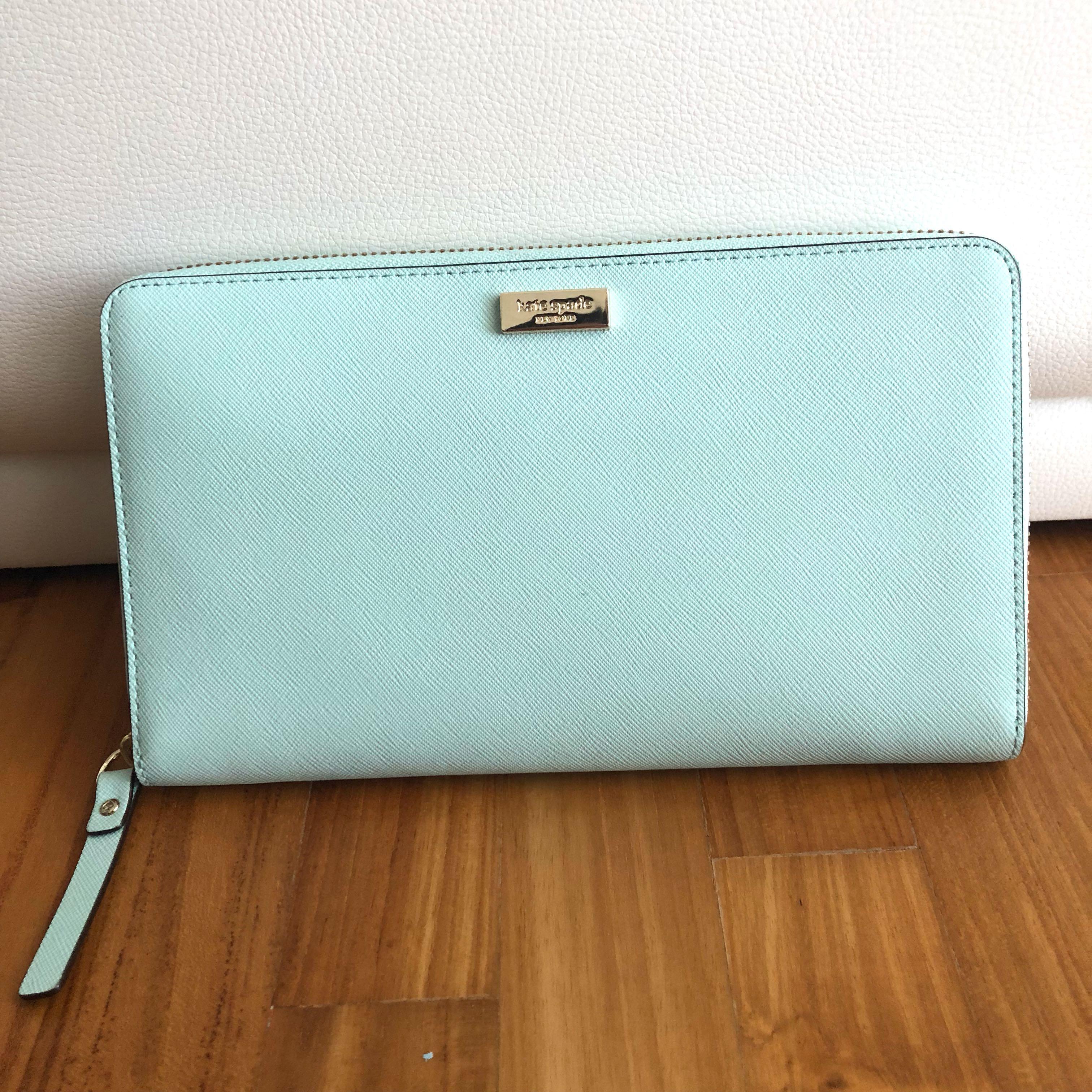 Kate Spade Travel Wallet, Women's Fashion, Bags & Wallets, Purses & Pouches  on Carousell