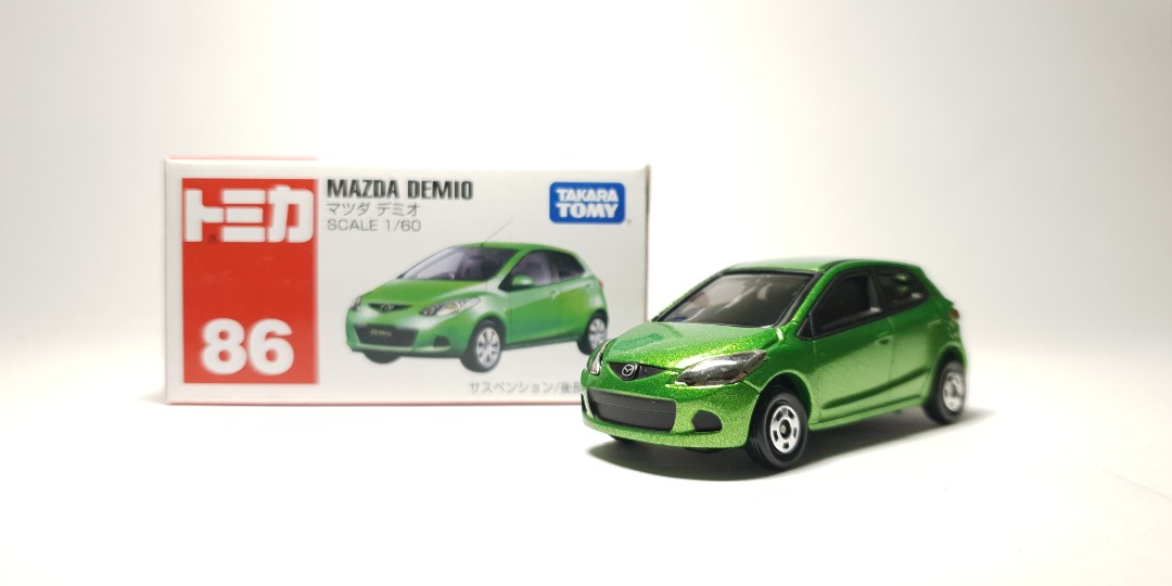 Tomica mazda demio top