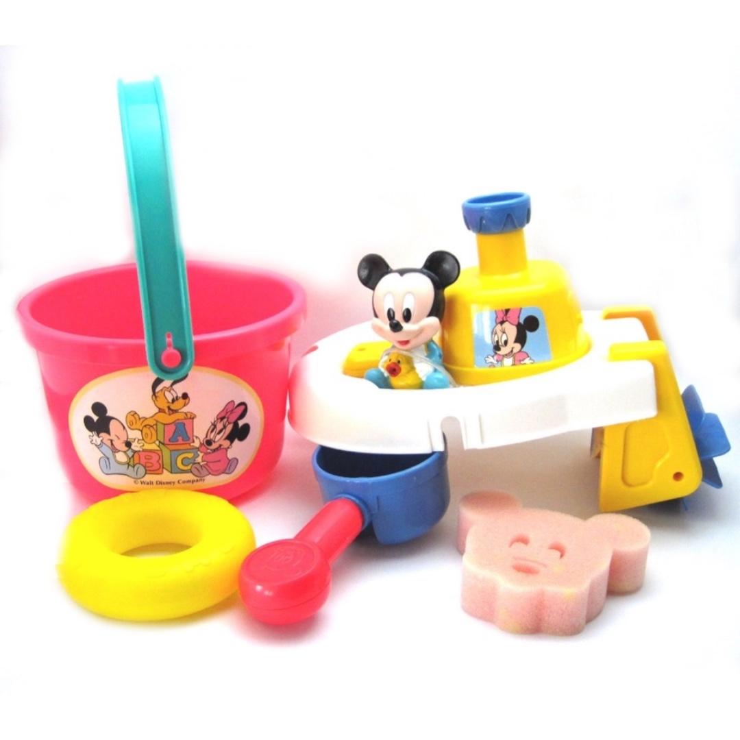 Mickey Pail Bath Set Toy (Category: Other Baby Bathing & Changing Needs) located in Manila. Submitted by thekidshop (Listing ID 191725593, Image 2). Description: Bath Set 🔅 Includes: bucket, wheel, ladle, Mickey, buoy 🔅 Mickey squirts and wheel turns when water is placed 🔅 Pail lid can be removed and can put things inside 🔅 Check 4th pix for description.