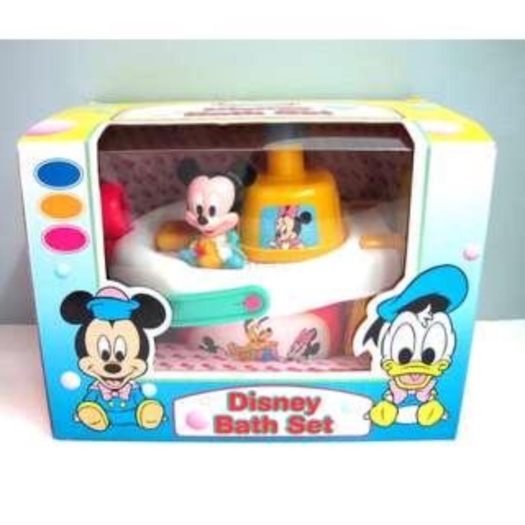 Mickey Pail Bath Set Toy (Category: Other Baby Bathing & Changing Needs) located in Manila. Submitted by thekidshop (Listing ID 191725593, Image 1). Description: Bath Set 🔅 Includes: bucket, wheel, ladle, Mickey, buoy 🔅 Mickey squirts and wheel turns when water is placed 🔅 Pail lid can be removed and can put things inside 🔅 Check 4th pix for description.