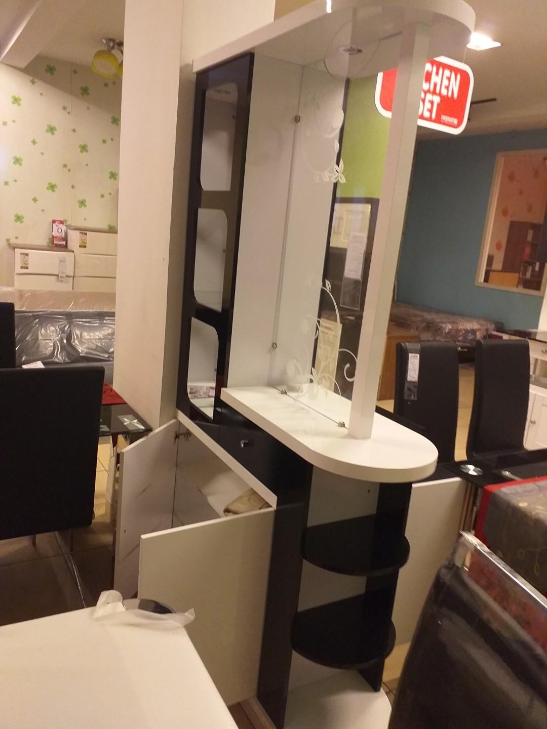 sale minibar hitam putih minimalis