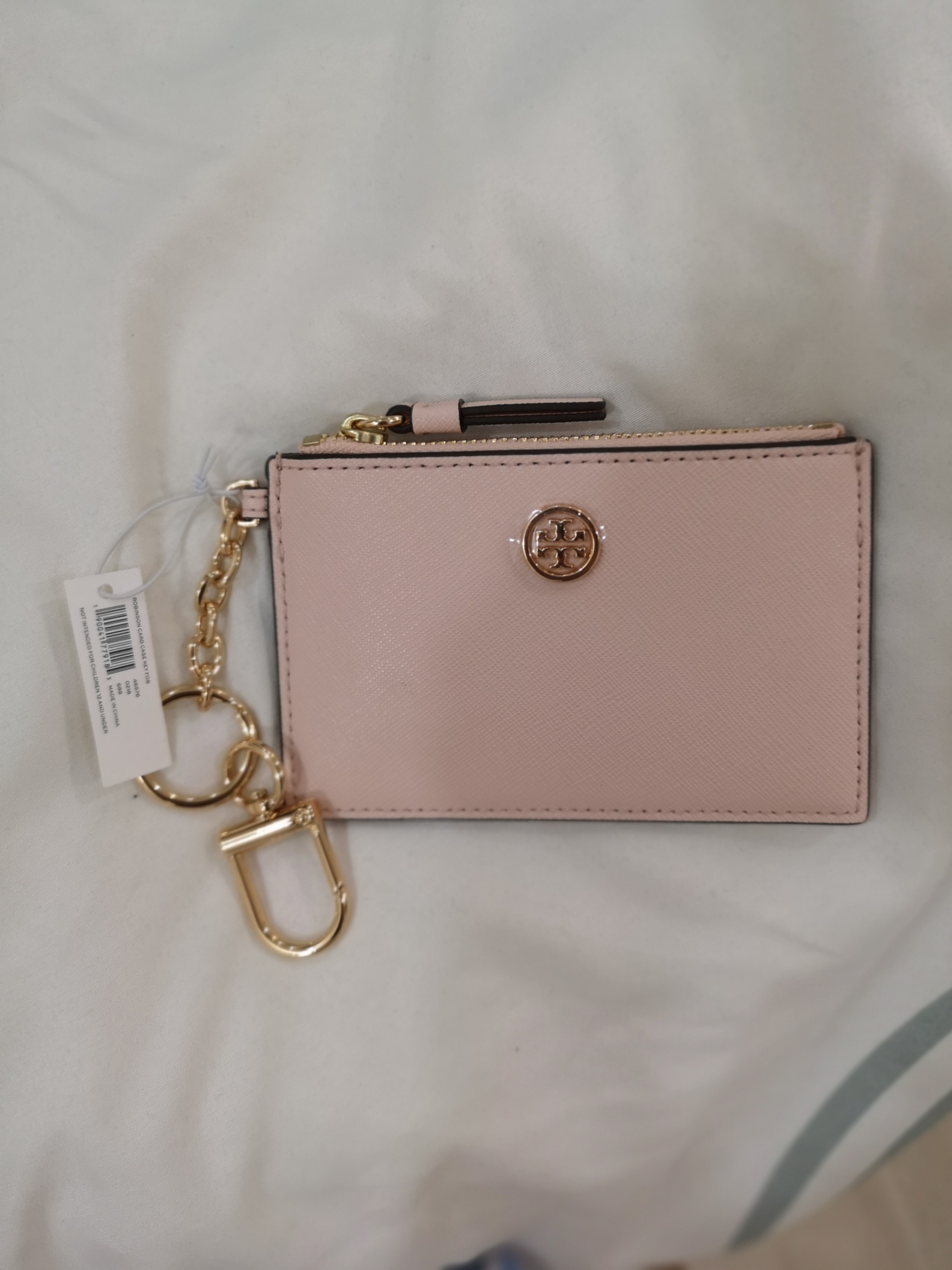 Tory Burch Robinson Card Case Key Ring, Luxury, Bags & Wallets on Carousell